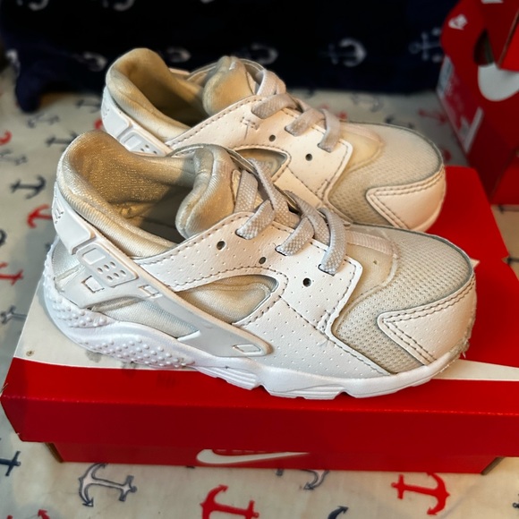 Nike White Huarache Sz 8c Worn Condition With Box - Picture 2 of 4